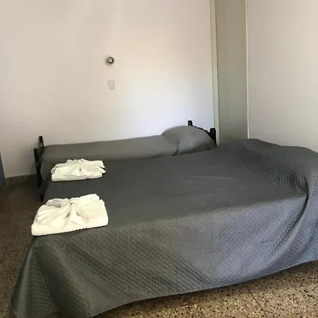 Wynwood Extreme Hostel Villa Carlos Paz Exterior photo